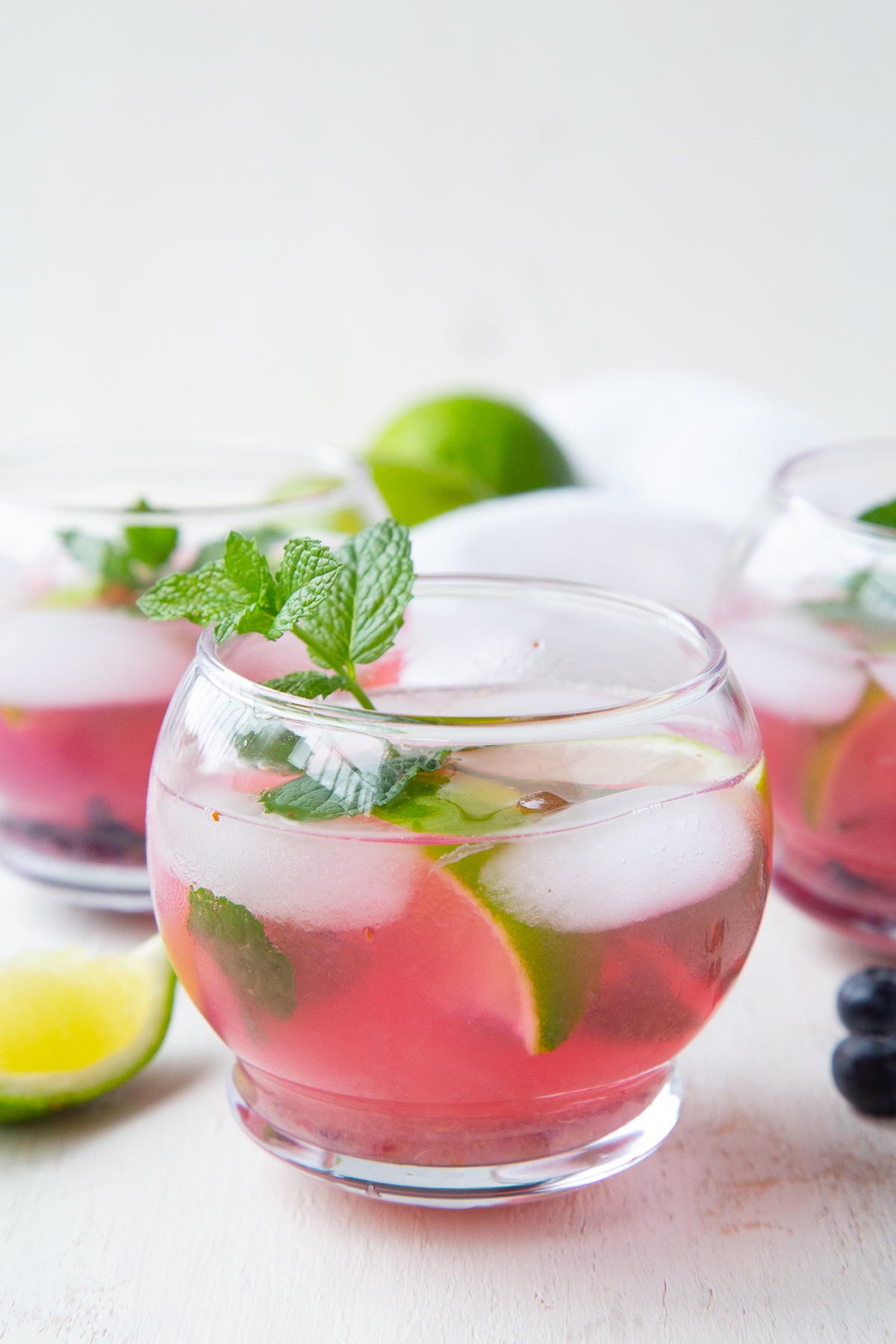 https://www.giftofhospitality.com/wp-content/uploads/2020/07/blueberry-mojito-3.jpg